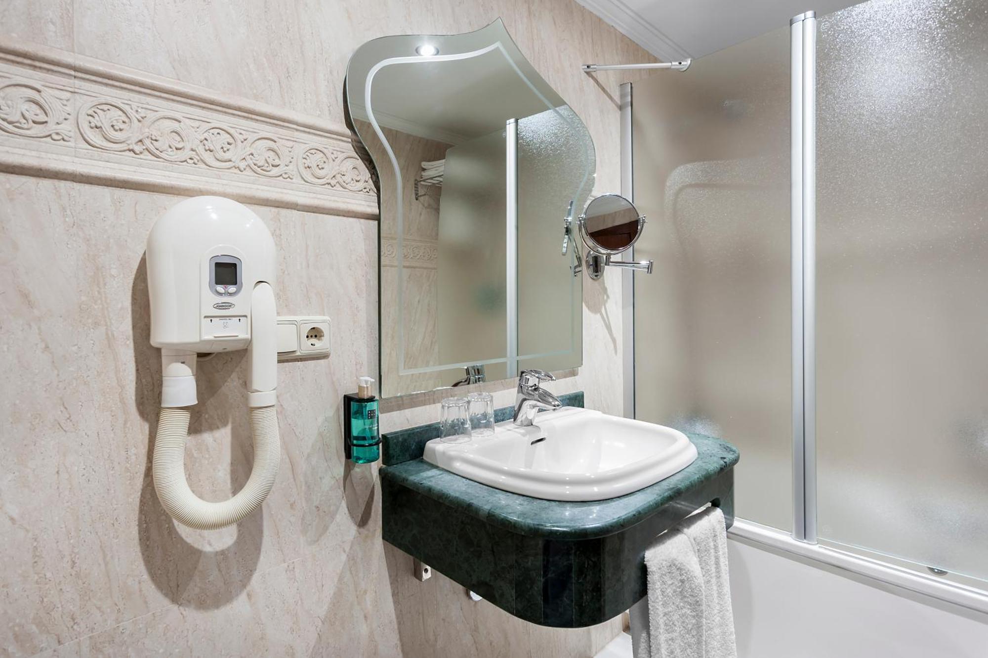 Boutique Almenas Hotel 3*